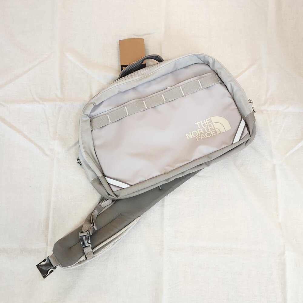 NWT - The North Face Base Camp Voyager Sling, Soapstone/Stone Slab, One Size